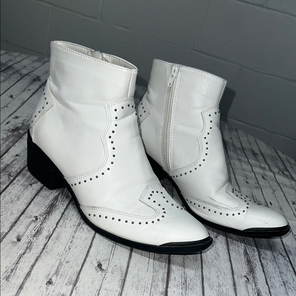 Universal Thread White and Black Ankle Booties with Perforated Detailing